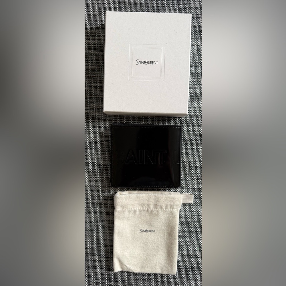 Saint Laurent Glossy Black Patent Logo Bifold Wallet - Picture 7 of 11